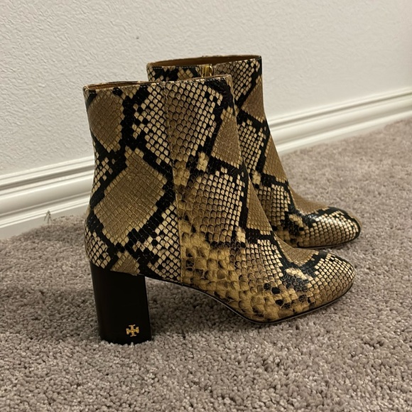 Tory Burch Brooke Bootie in Stamped Snake Print Size 7.5